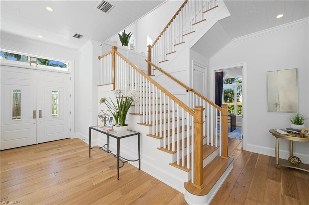 MOORINGS - Residential