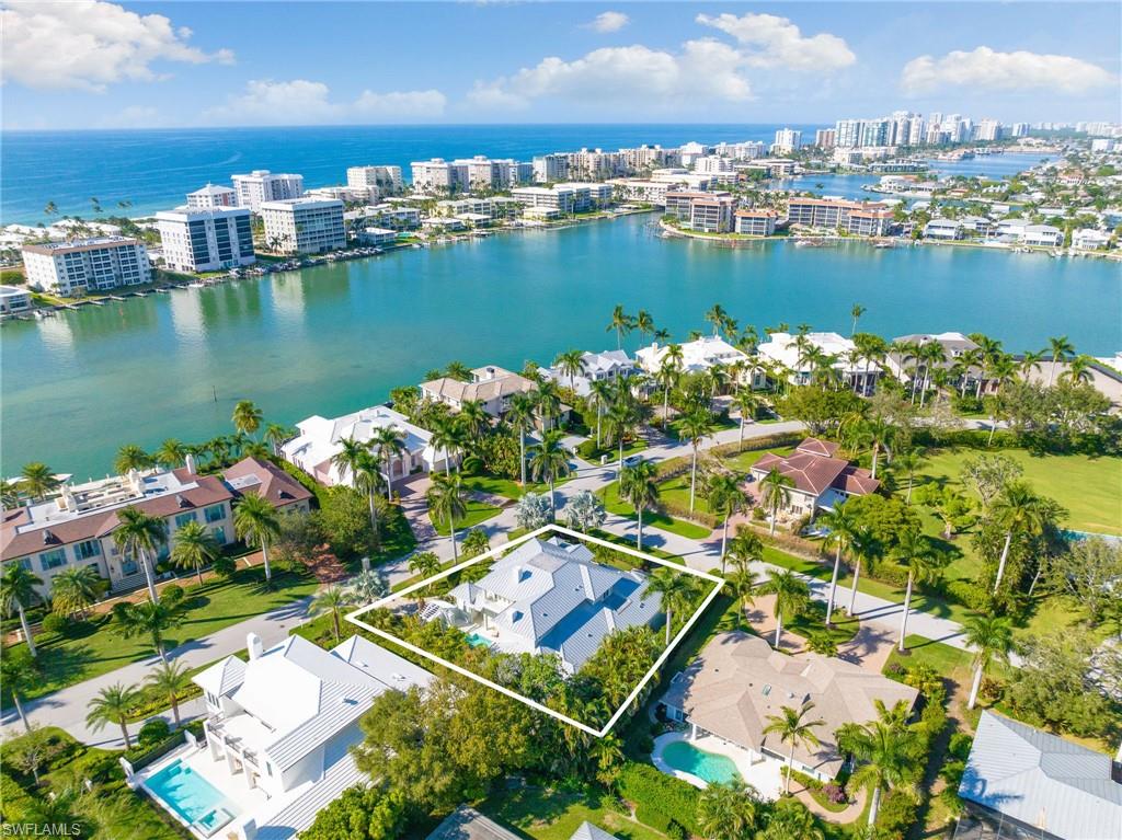 MOORINGS - Residential