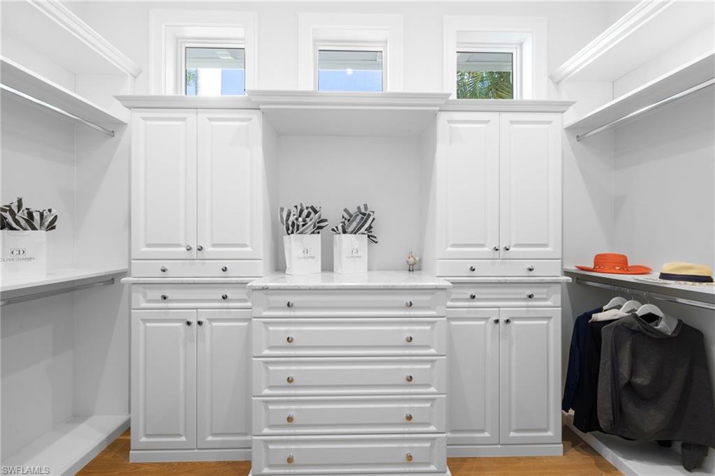 MOORINGS - Residential