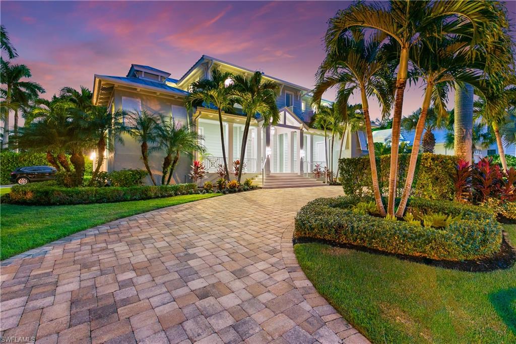 MOORINGS - Residential