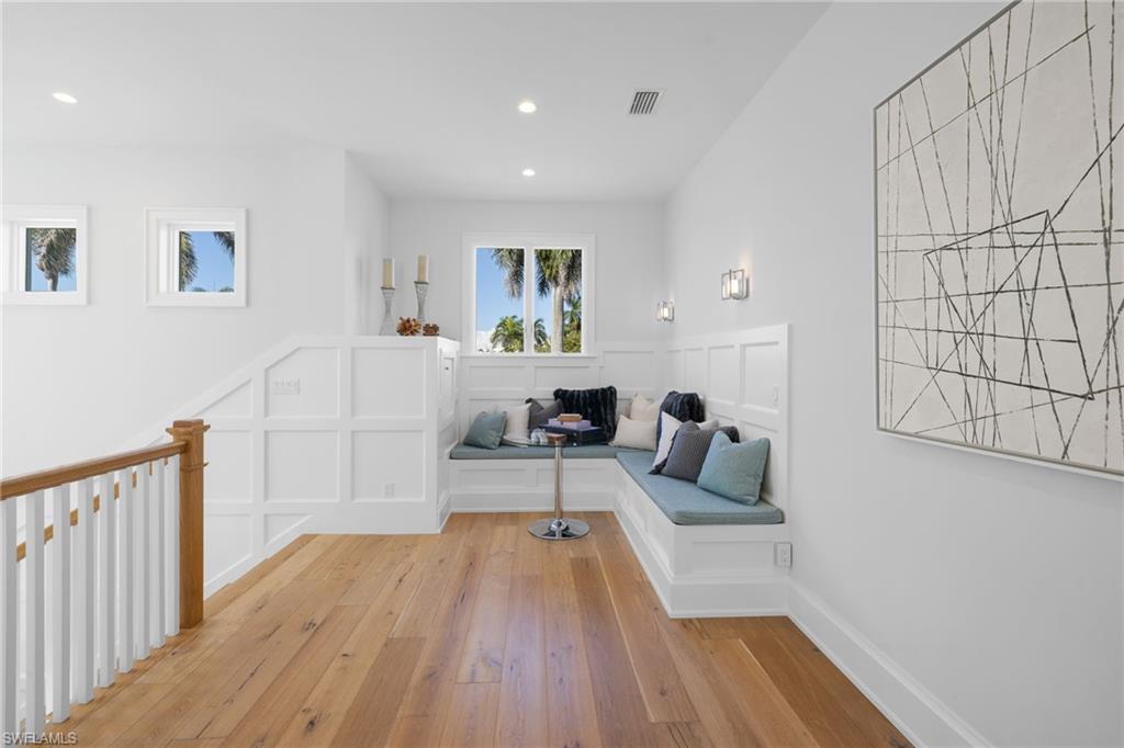 MOORINGS - Residential