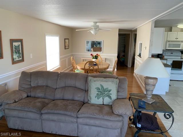 SIX LAKES COUNTRY CLUB - Residential