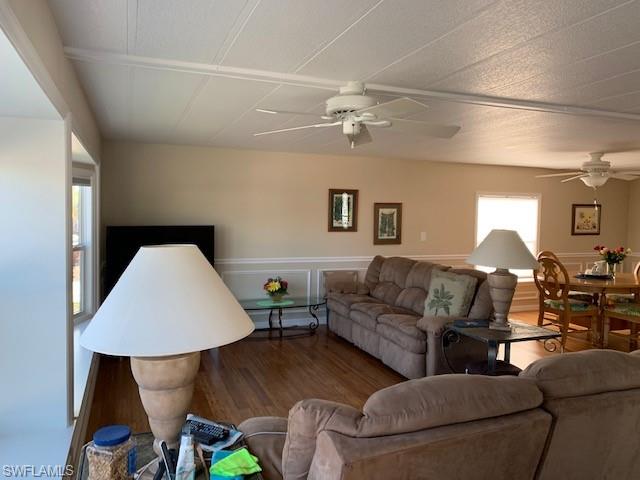 SIX LAKES COUNTRY CLUB - Residential