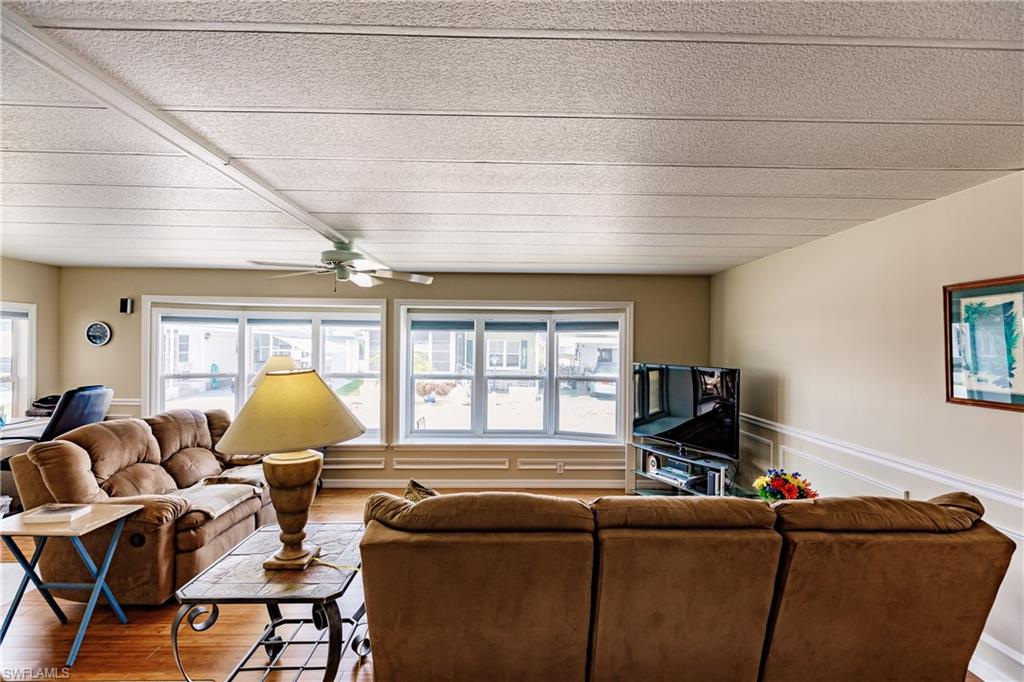 SIX LAKES COUNTRY CLUB - Residential