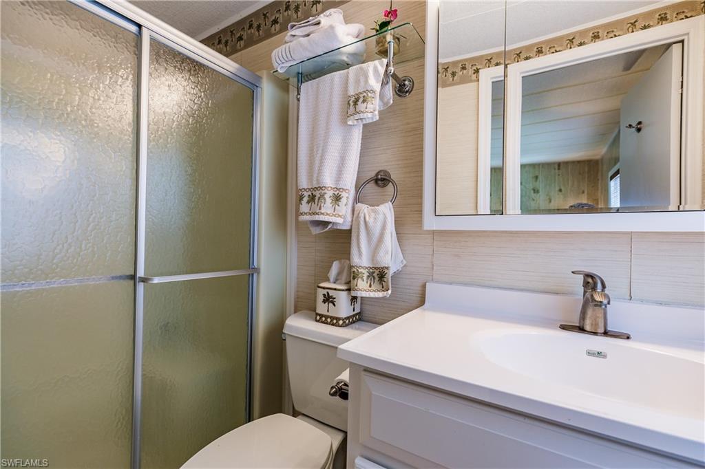 SIX LAKES COUNTRY CLUB - Residential