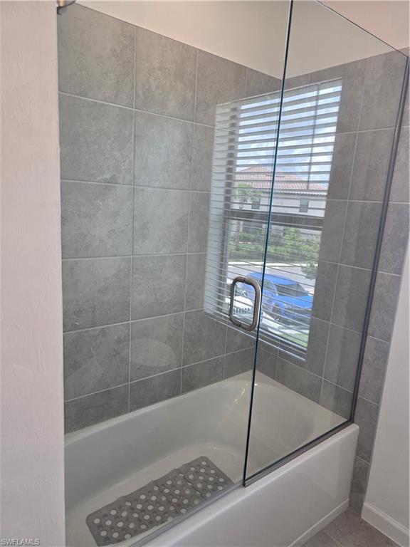 CORAL LAKES - Residential