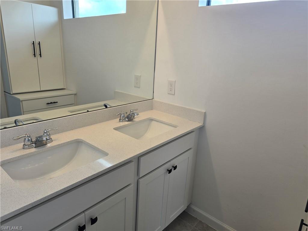 CORAL LAKES - Residential