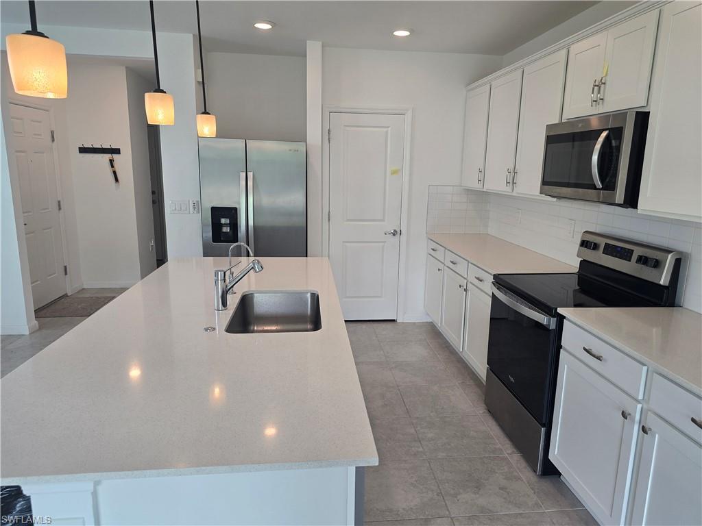 CORAL LAKES - Residential