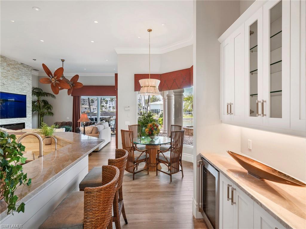 MOORINGS - Residential