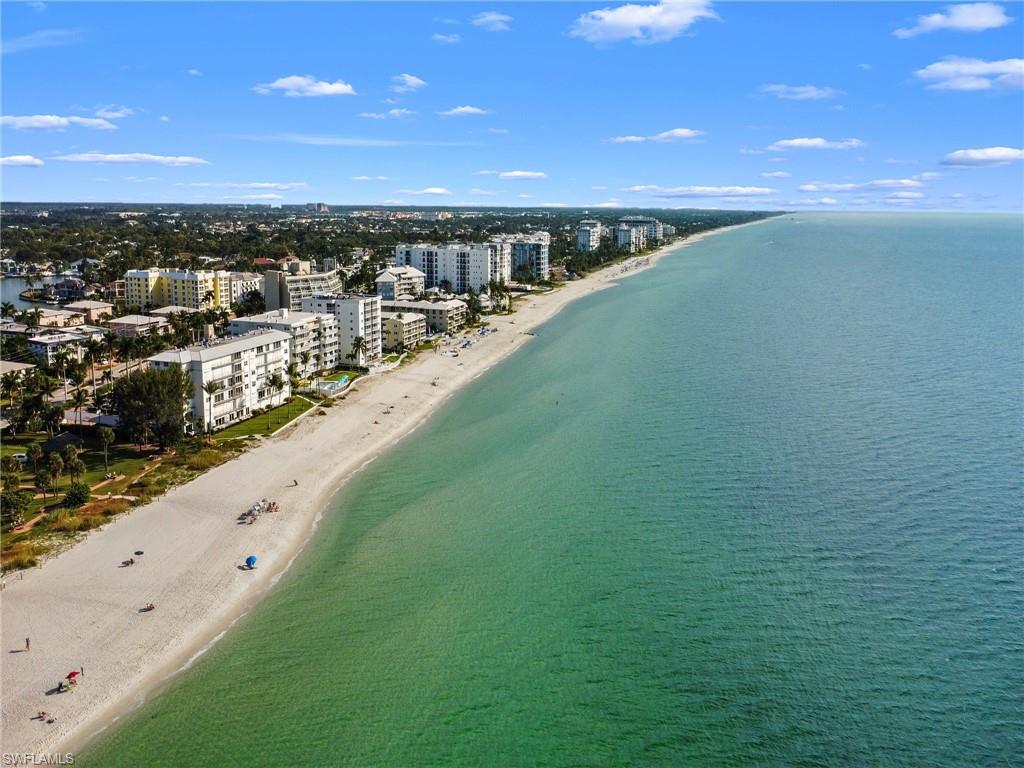 MOORINGS - Residential