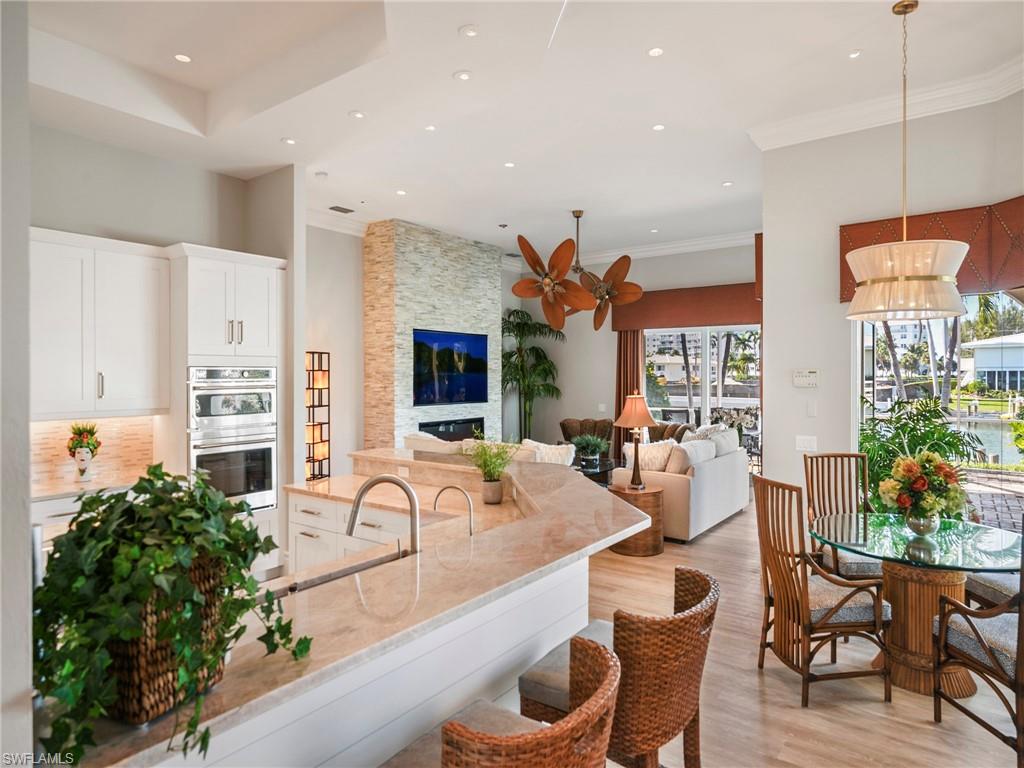 MOORINGS - Residential