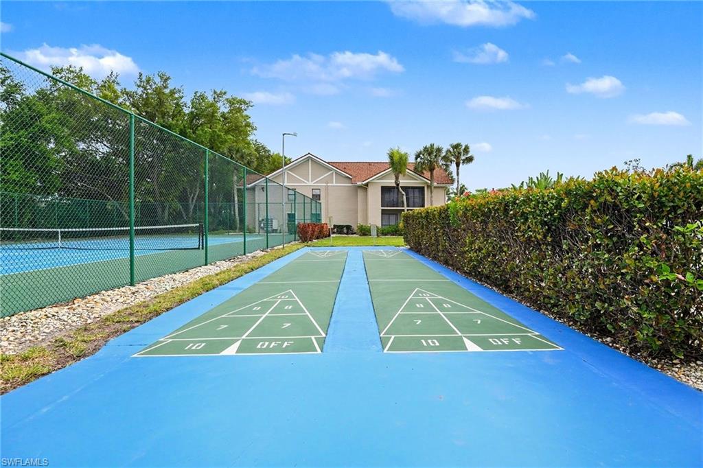 VILLAGES - Residential