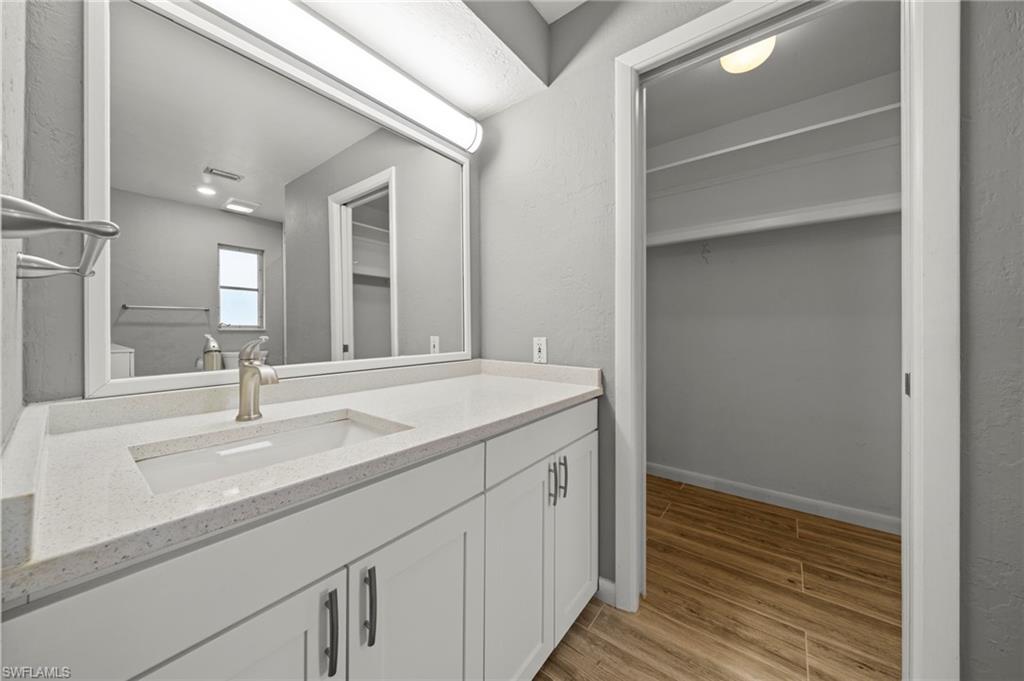 YACHT CLUB - Residential