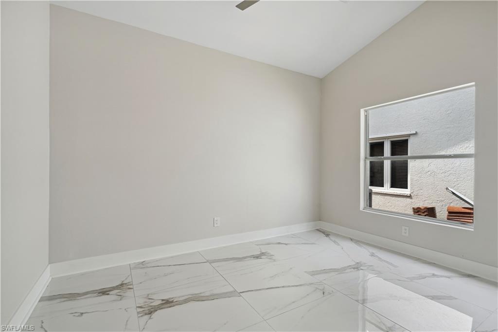 KELLY GREENS - Residential