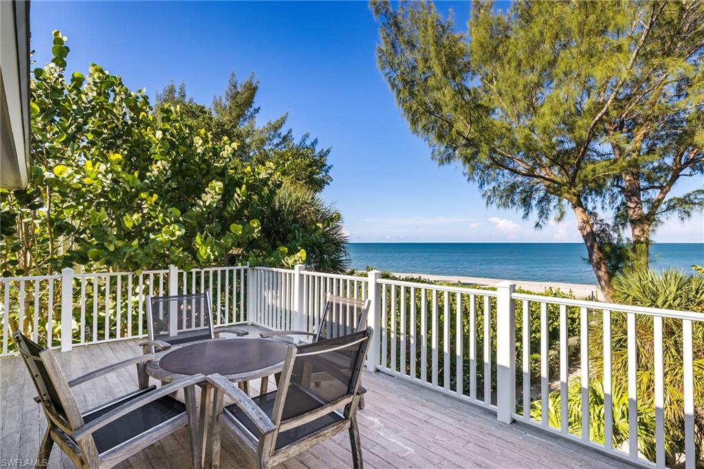 SUNSET CAPTIVA - Residential