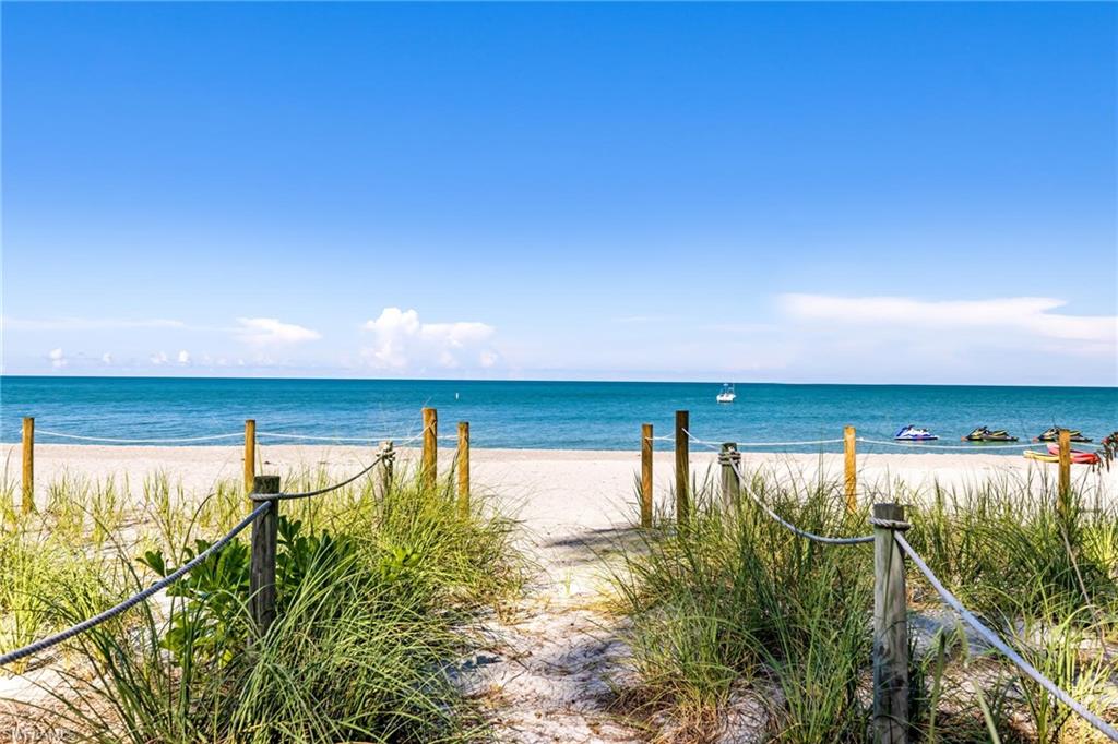 SUNSET CAPTIVA - Residential