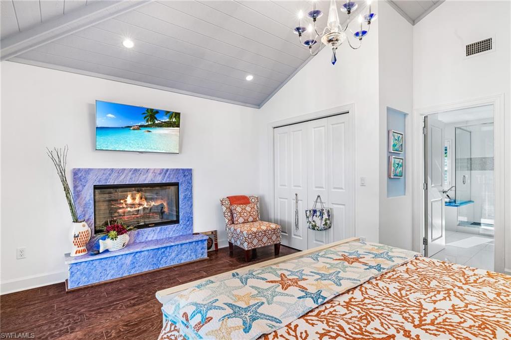 SUNSET CAPTIVA - Residential