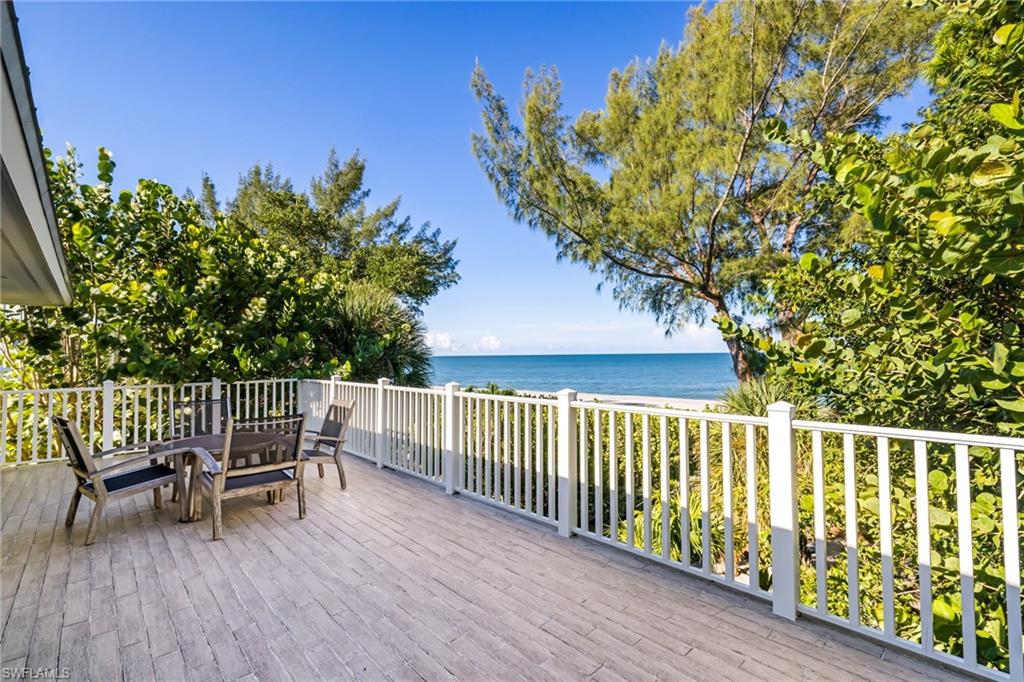 SUNSET CAPTIVA - Residential