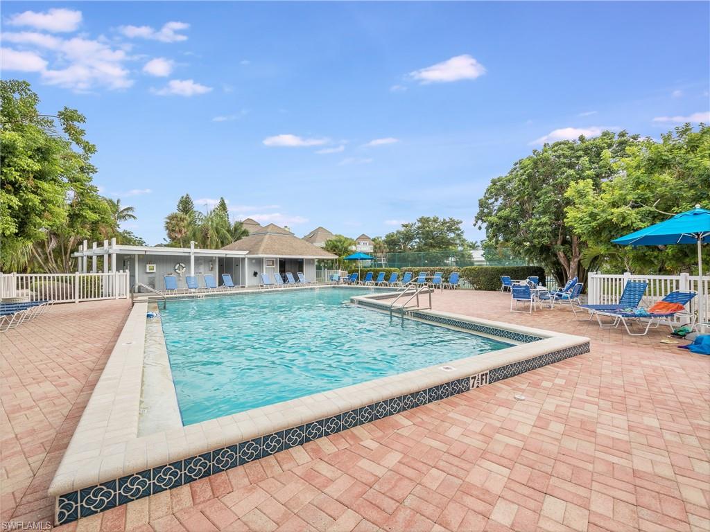 SUNSET CAPTIVA - Residential