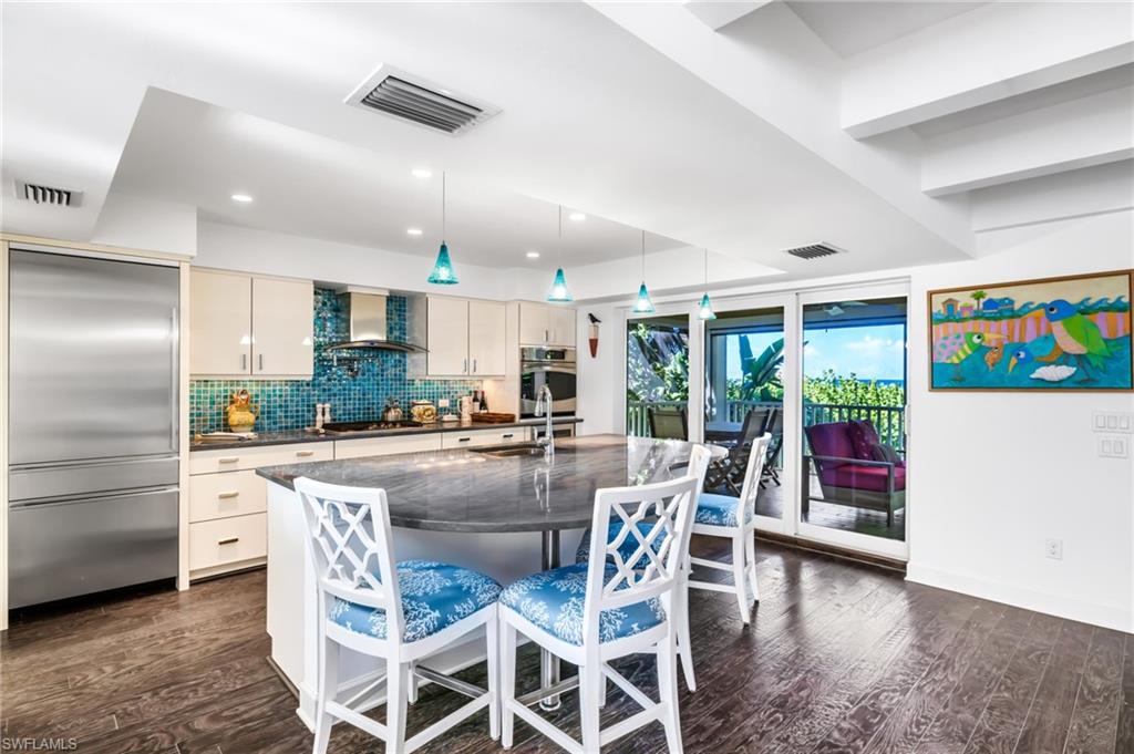 SUNSET CAPTIVA - Residential