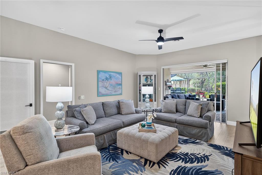 WHISPER CREEK - Residential