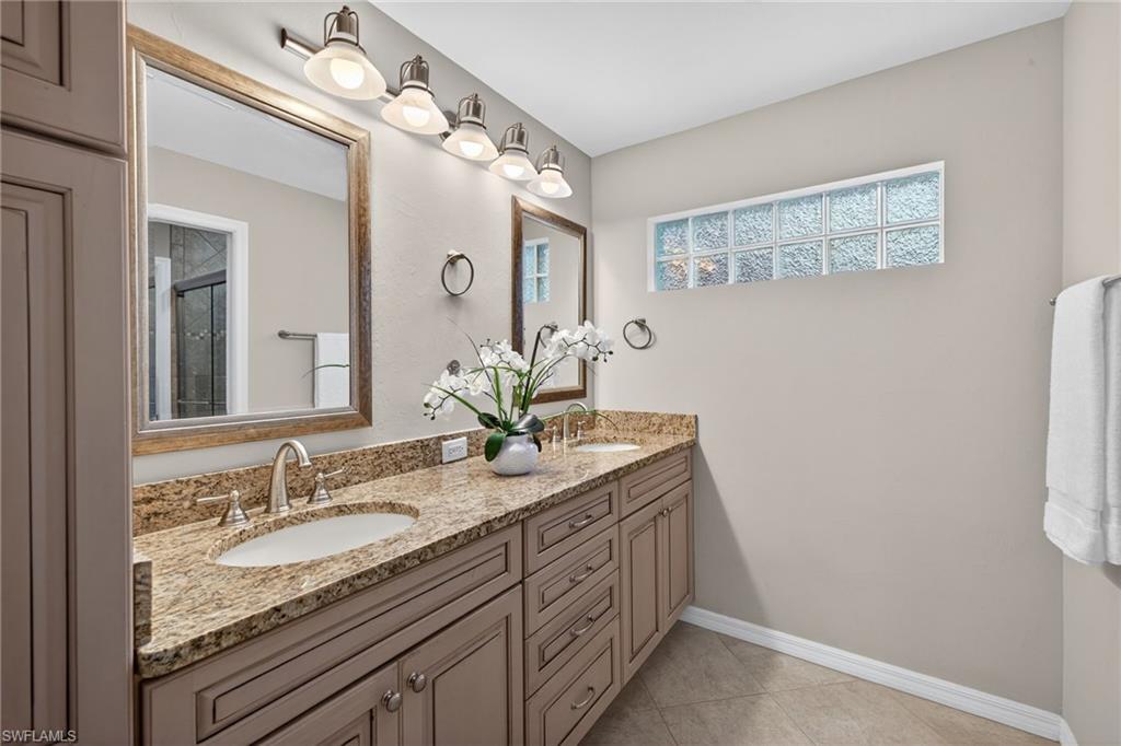 WHISPER CREEK - Residential