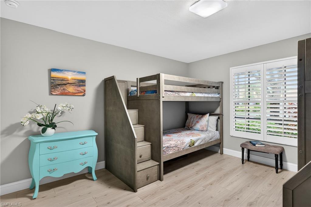 WHISPER CREEK - Residential