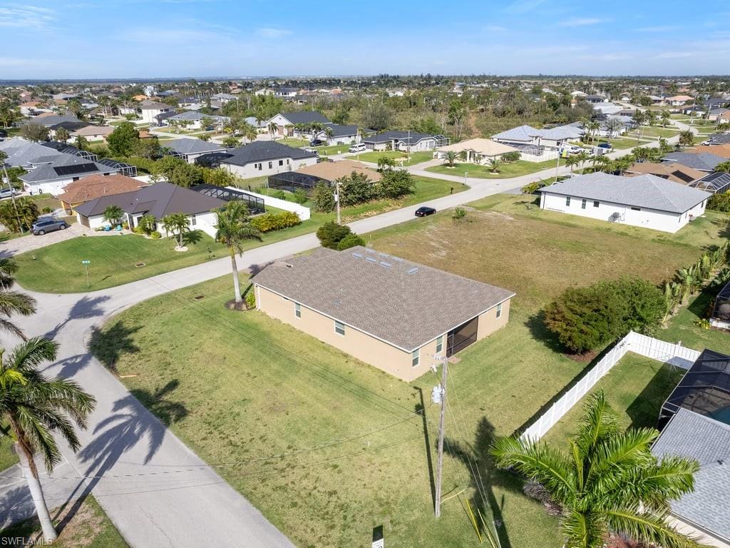CAPE CORAL - Residential