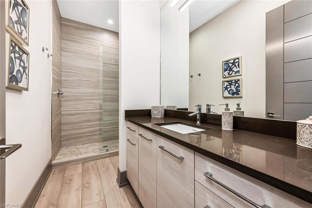 ROYAL HARBOR - Residential