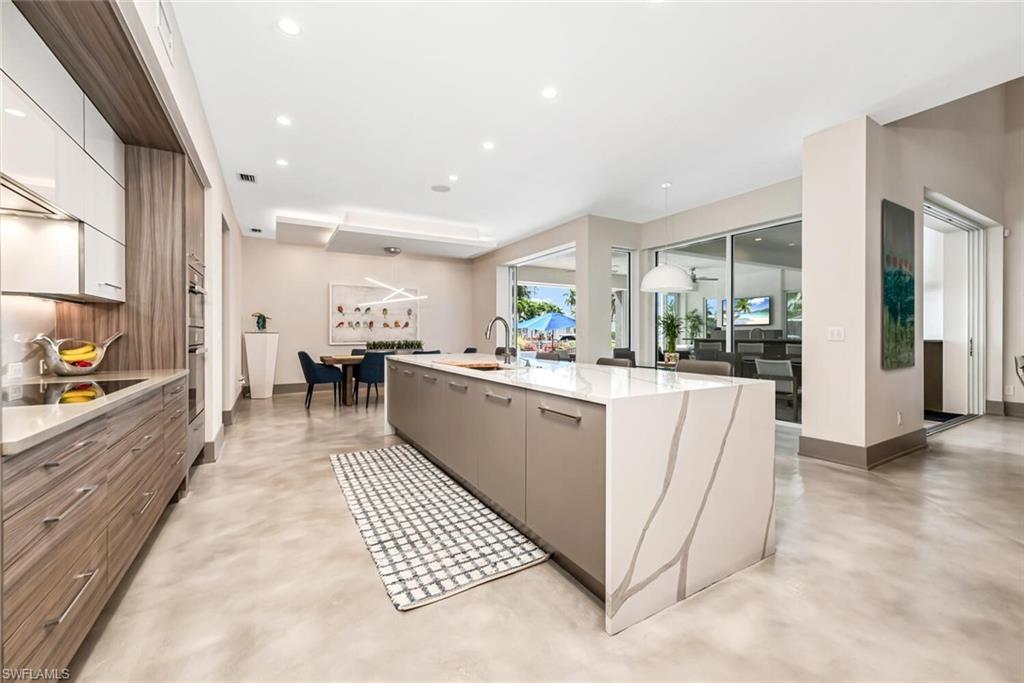 ROYAL HARBOR - Residential