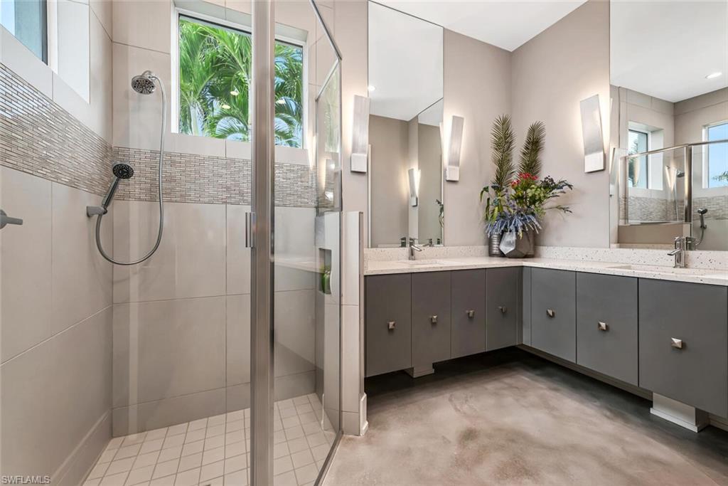 ROYAL HARBOR - Residential