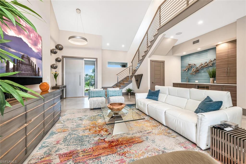 ROYAL HARBOR - Residential