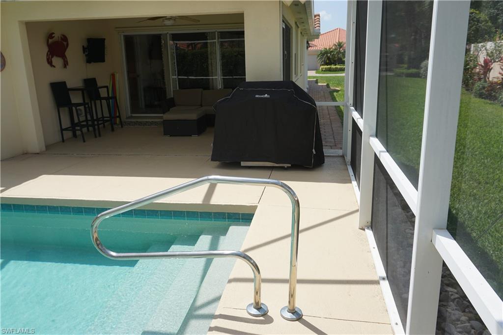 ISLAND WALK - Residential Lease