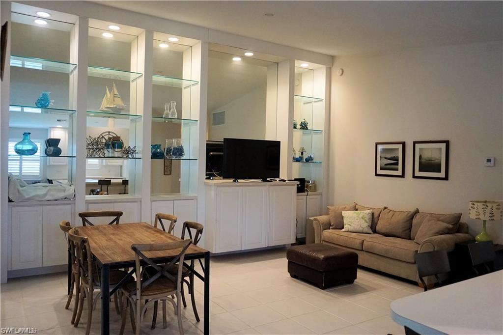 ISLAND WALK - Residential Lease