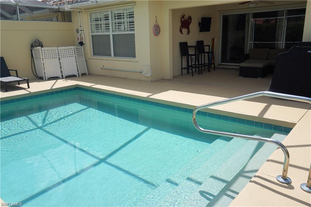 ISLAND WALK - Residential Lease