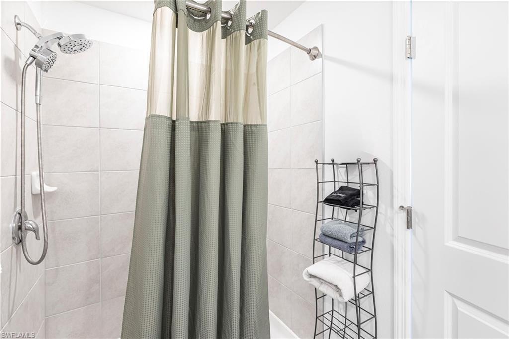 PORTICO - Residential