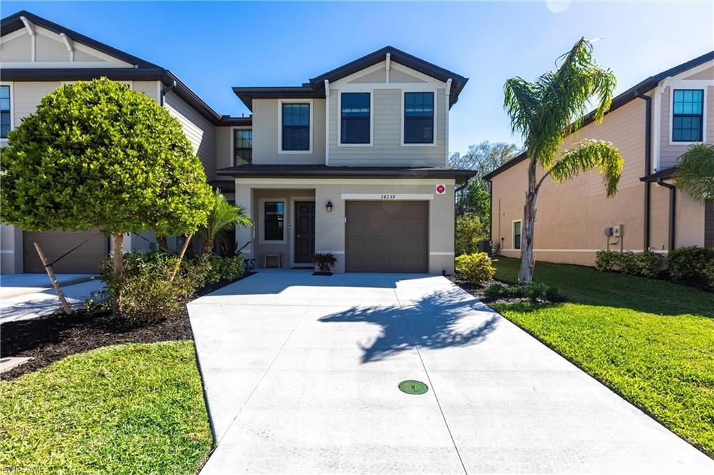 Photo of 14239 Oviedo PL, FORT MYERS, FL 33905 (MLS # 225083163)
