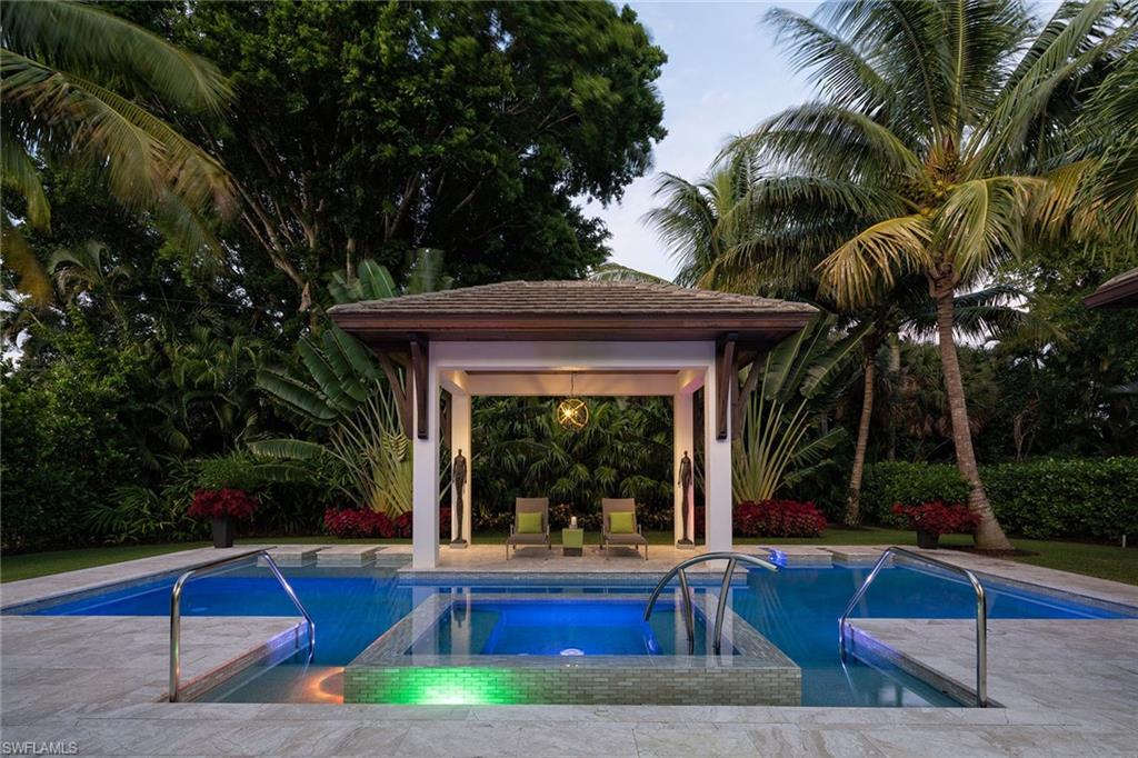 MOORINGS - Residential