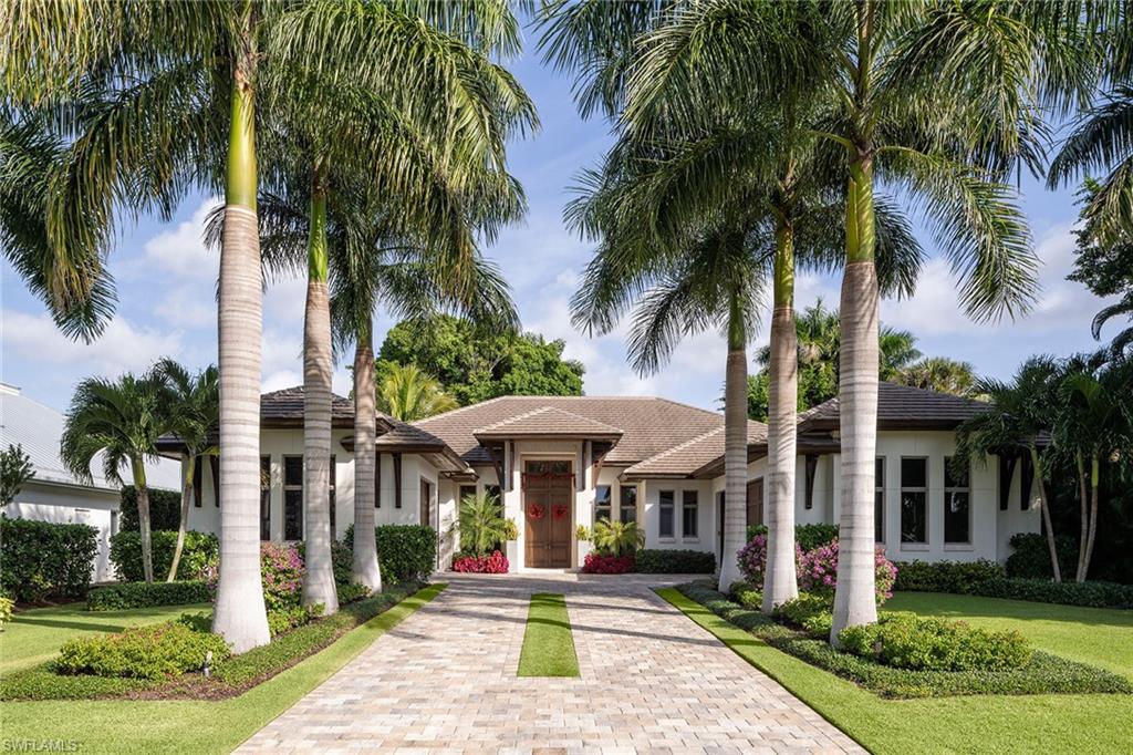 MOORINGS - Residential