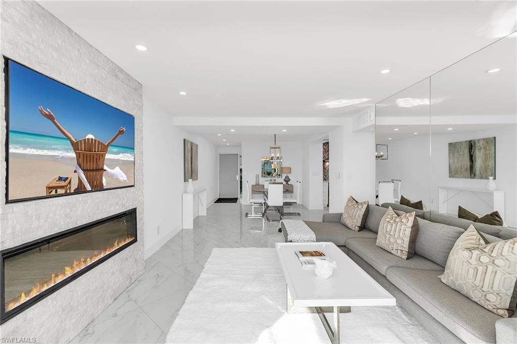 NAPLES CONTINENTAL - Residential