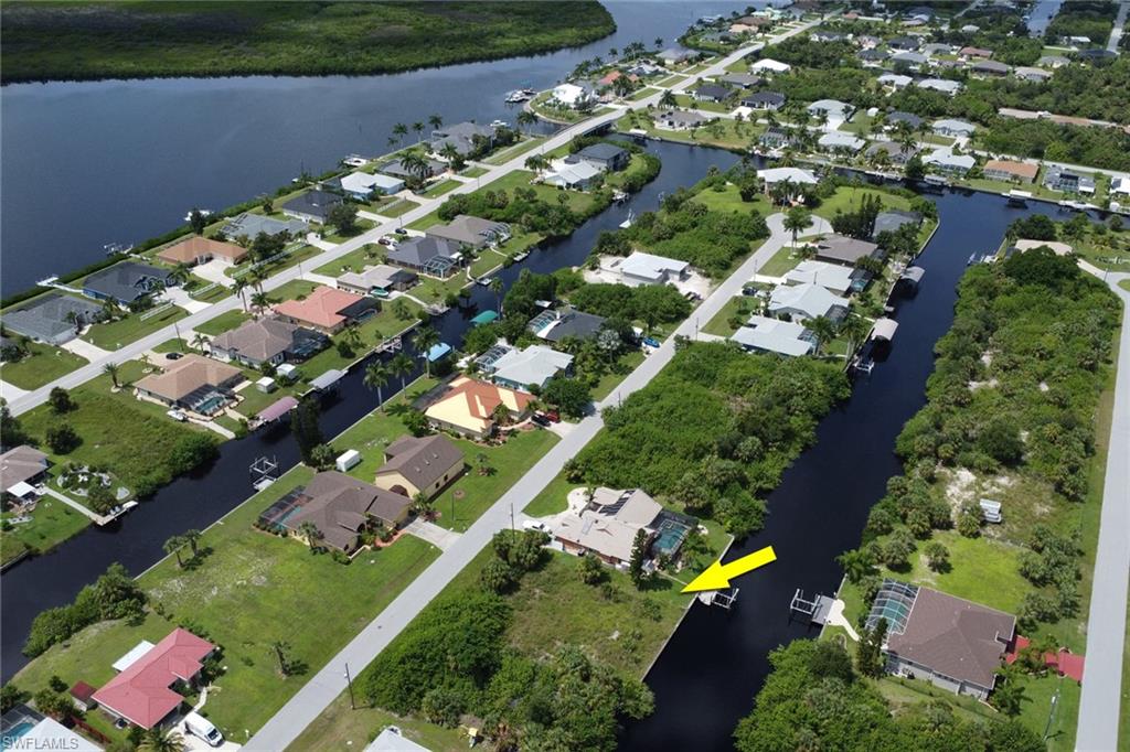 PORT CHARLOTTE - Land