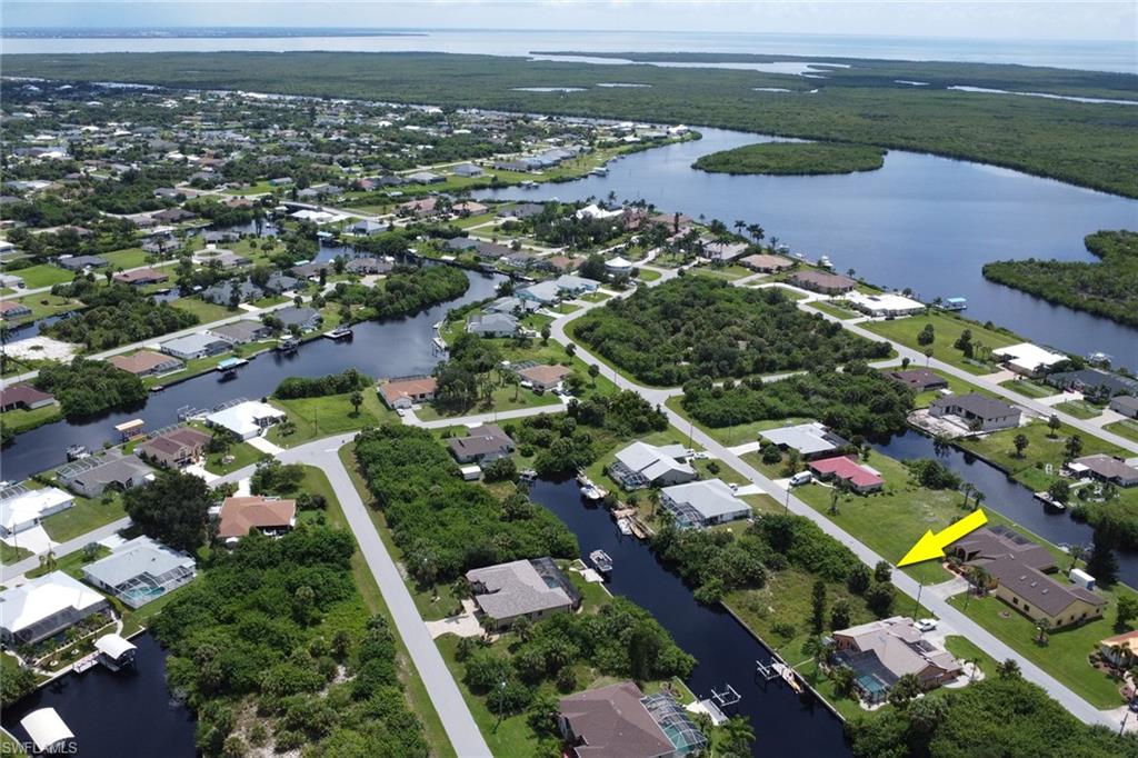 PORT CHARLOTTE - Land