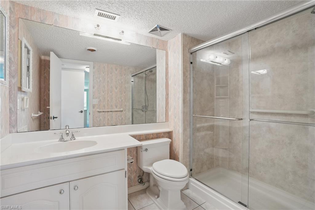 MARINA TOWERS & YACHT CLUB - Residential