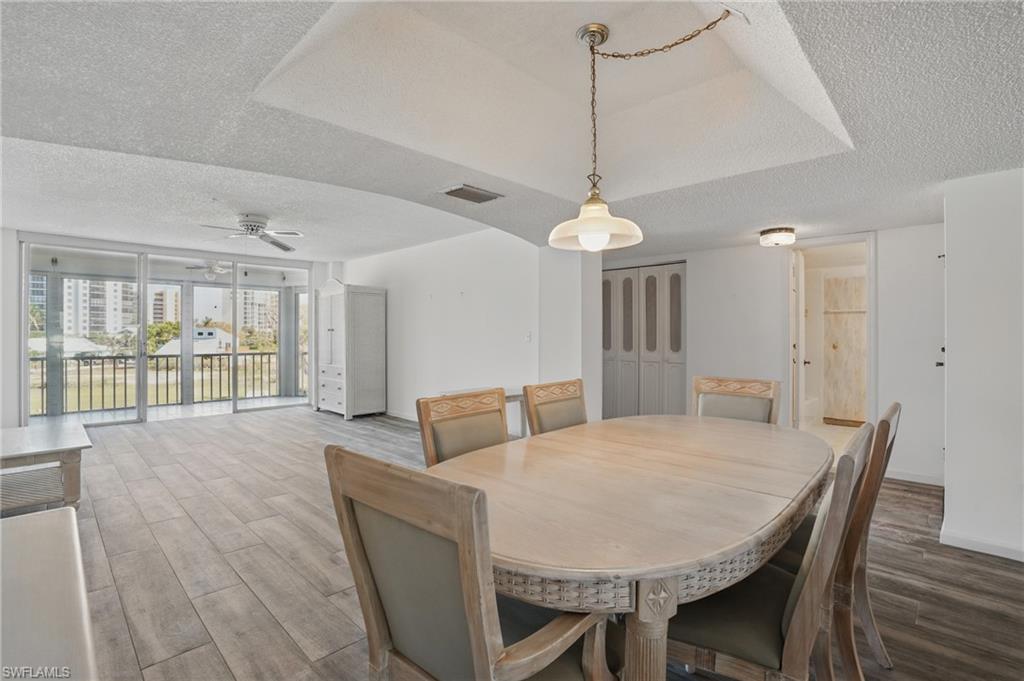 MARINA TOWERS & YACHT CLUB - Residential