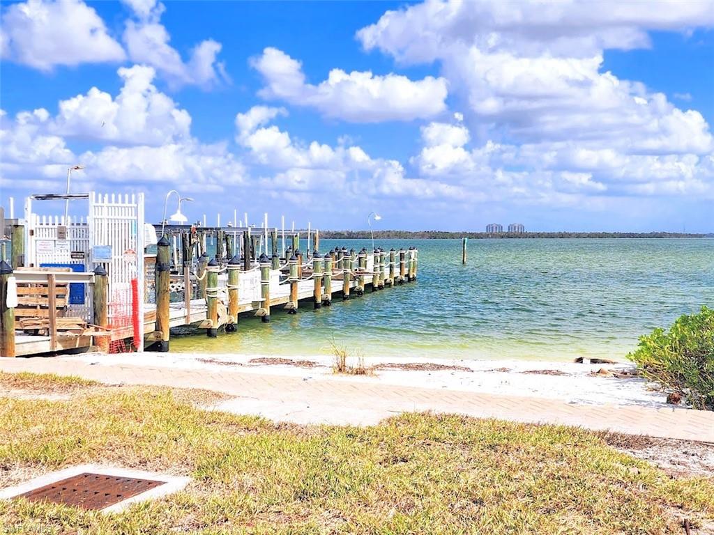 MARINA TOWERS & YACHT CLUB - Residential