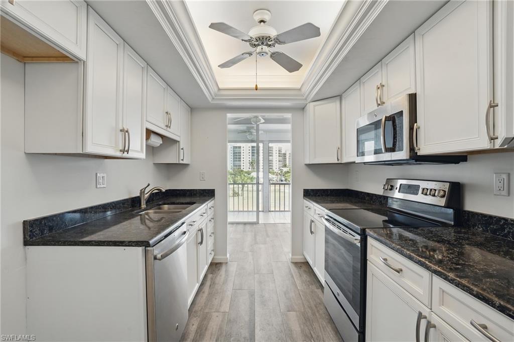 MARINA TOWERS & YACHT CLUB - Residential