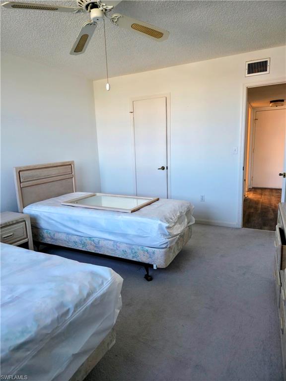 MARINA TOWERS & YACHT CLUB - Residential