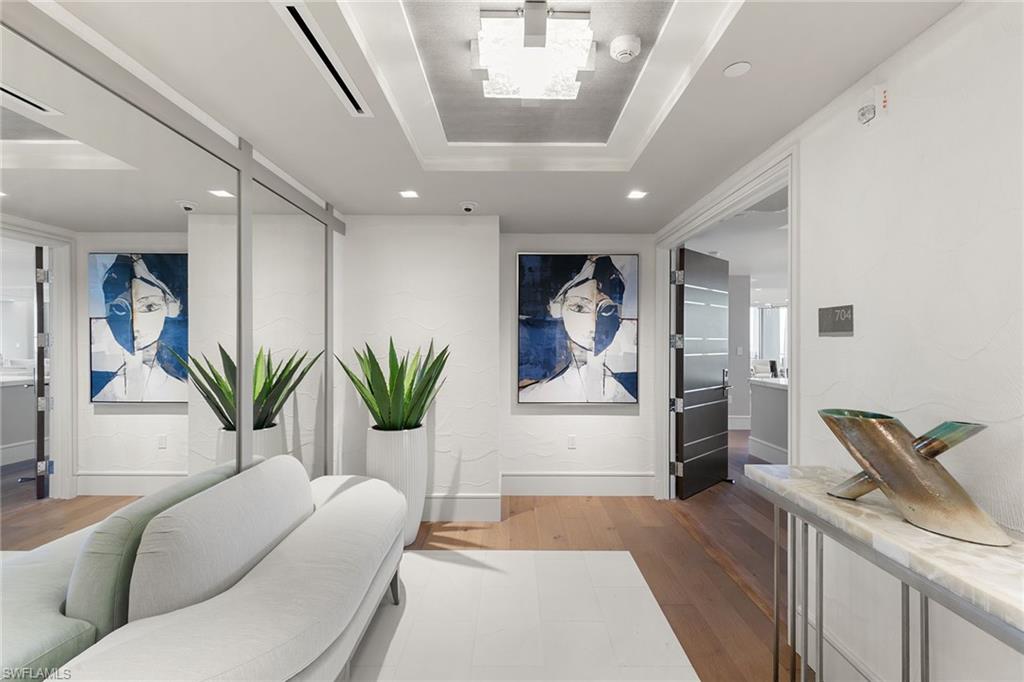 MYSTIQUE - Residential