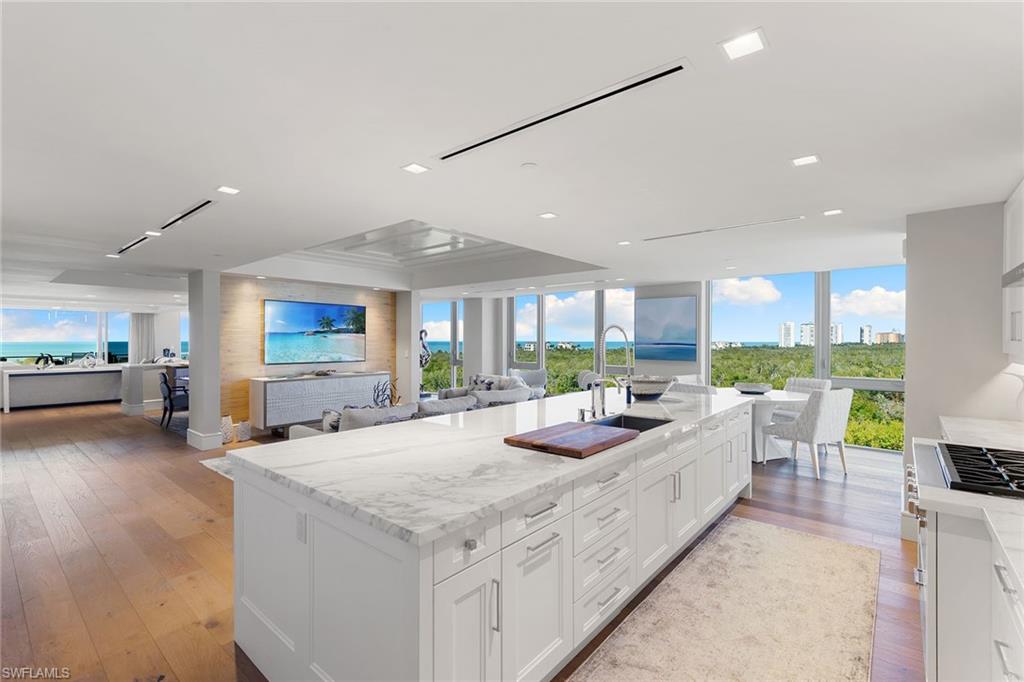 MYSTIQUE - Residential