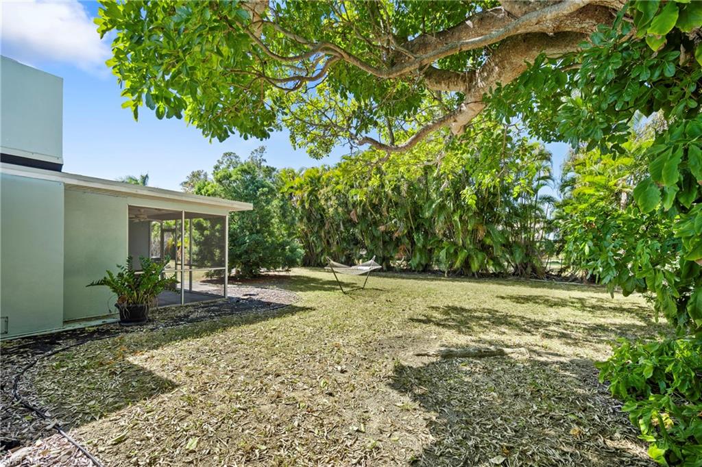 YACHT CLUB - Residential